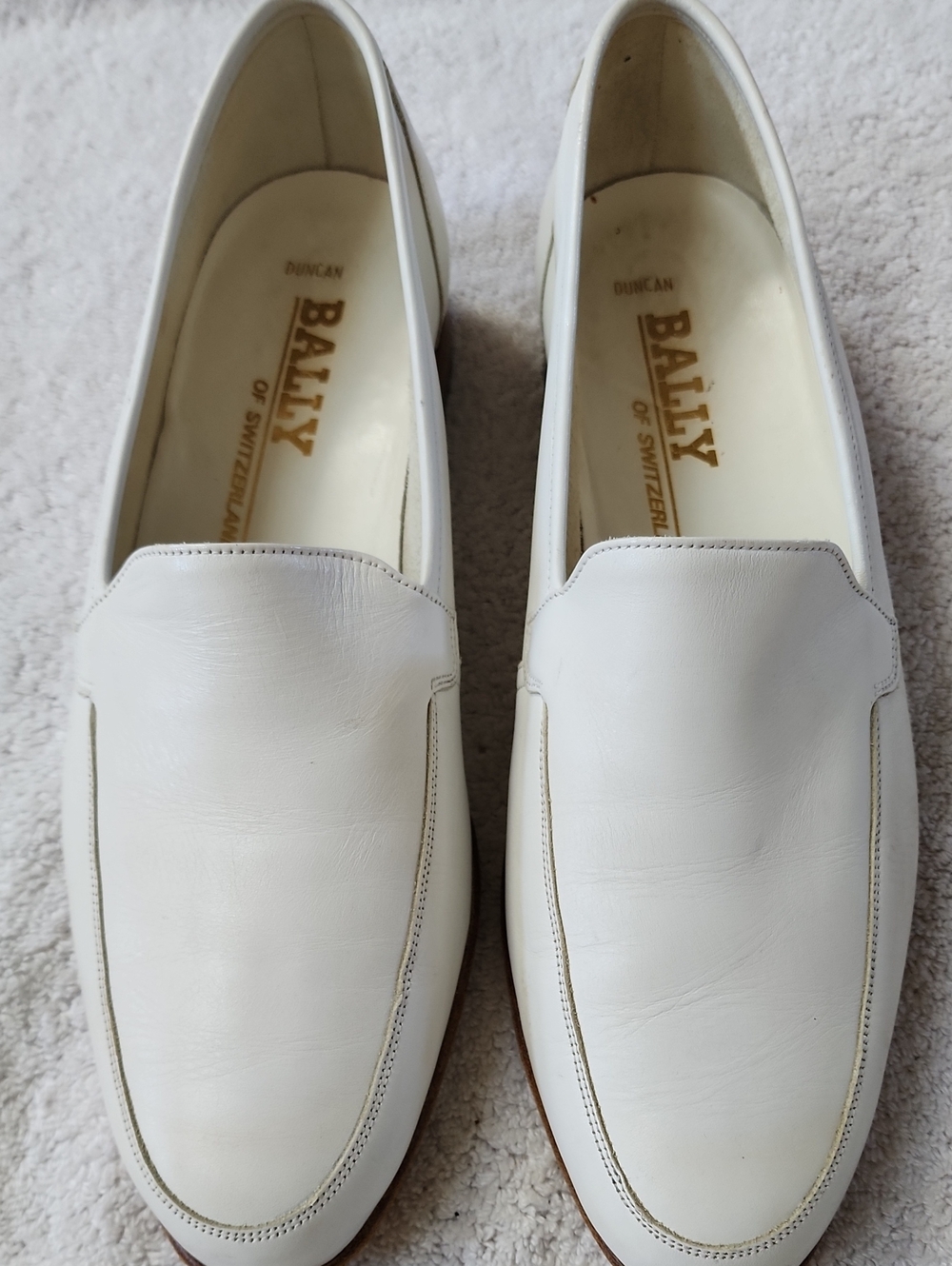Bally Of Switzerland Men's Cream-White Leather Loafers Size 9 Preowned